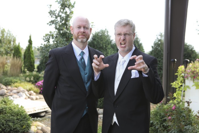 hilarious professional wedding photos you're a tiger.